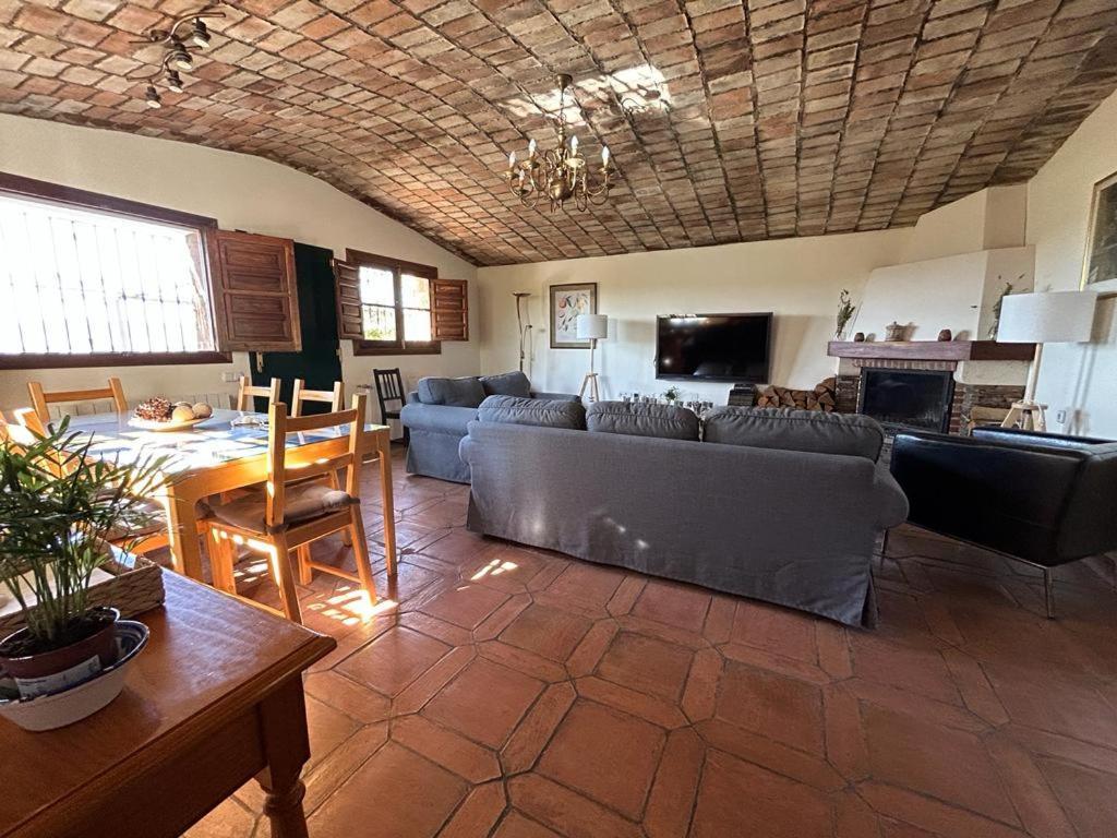 Casa Rural Cupiana Piscina Privada Malaga Exterior photo